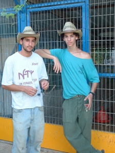 במנוף, ספטמבר 2003